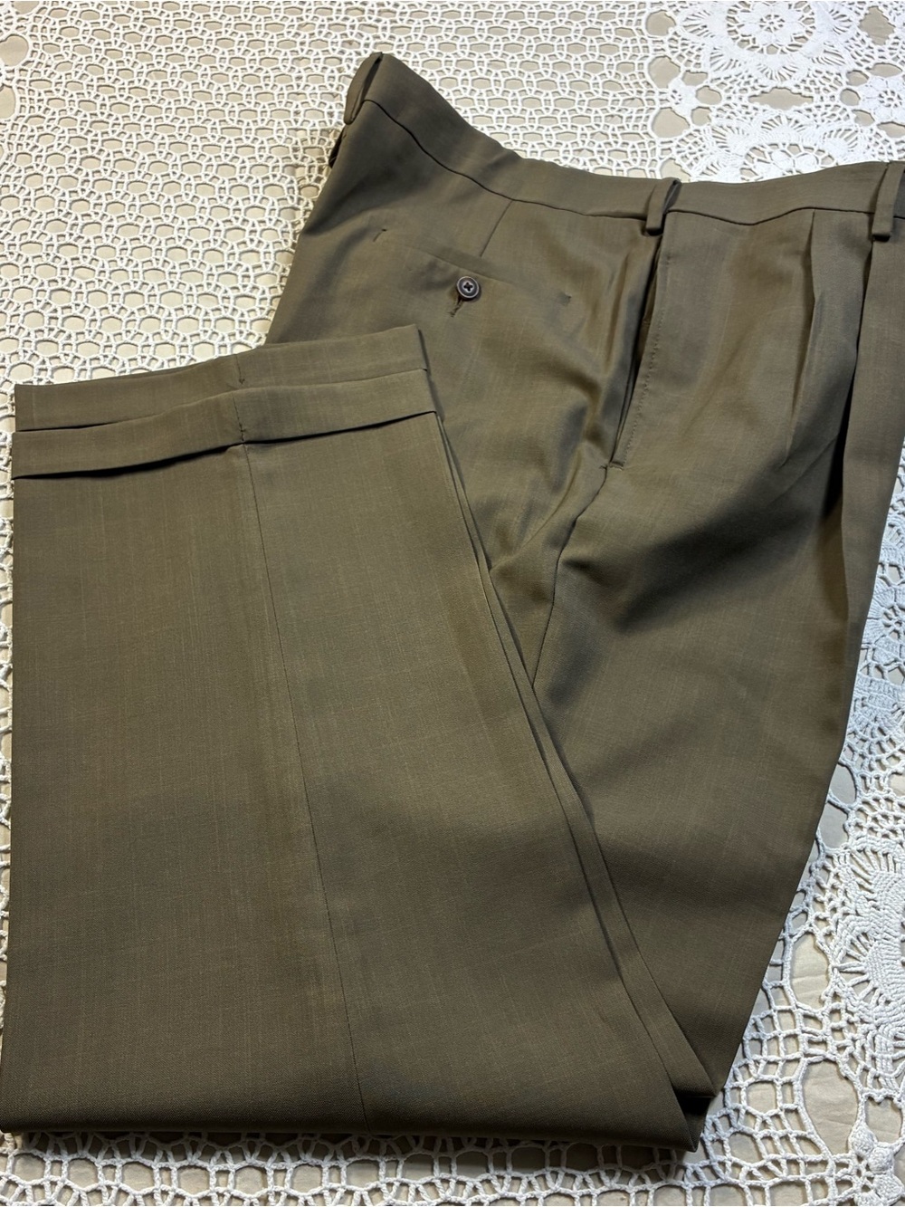 Haggar Olive Classic Fit Dress Pants Size 40"